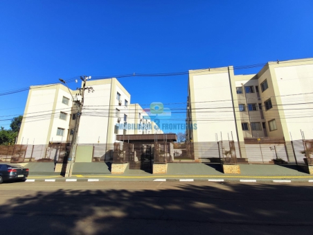 APARTAMENTO SEMI MOBILIADO PARA LOCAÇÃO...
