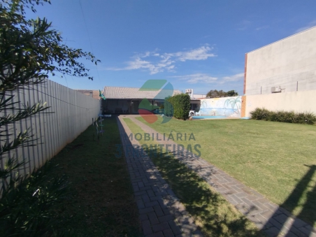CASA PARA VENDA NO LOTEAMENTO BOURBON