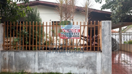 CASA A VENDA NO PORTAL DA FOZ
